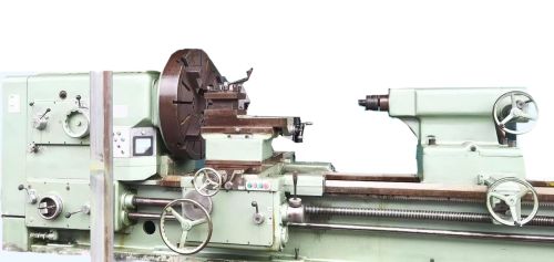 Torno Paralelo Universal tipo Heavy Duty CW61125A 1250x3000